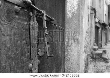 Antique Door Lock. Located In The Historic Village Of La Alberca. Spain.