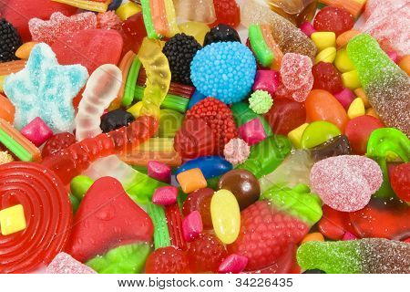 จัดประเภทลูกอมหลายสีหวาน