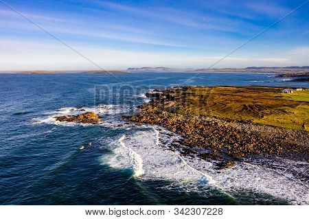 The Coastline Between Meenlaragh And Brinlack : Tra Na Gcloch In County Donegal - Ireland