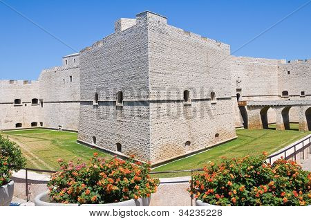 Slott av Barletta. Puglia. Italien.
