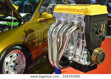 Pasay, Ph - Nov. 16: Honda Civic Car Engine At Manila Auto Salon On November 16, 2019 In Smx Convent