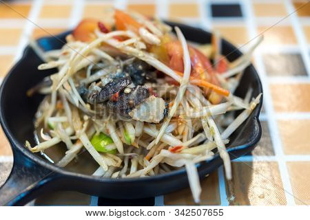 Papaya Salad Or Papaya Pok Pok (som Tum)