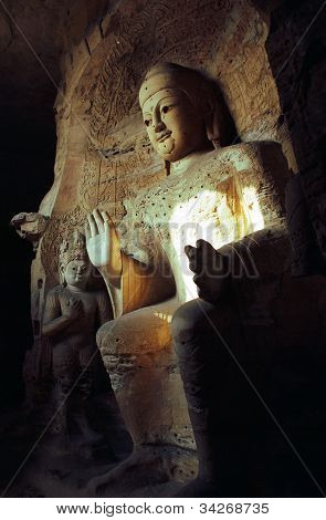 Yungang Buddhist Grottoes in China