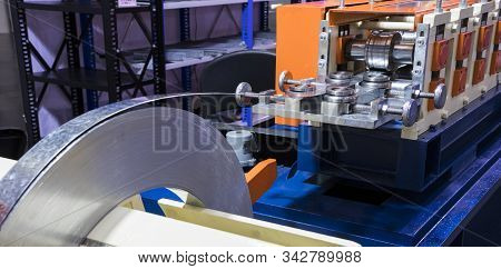 Stainless Steel Coil Roll In Machine ; Ready To Use In Cold Rolling Process ; Focus At Machine