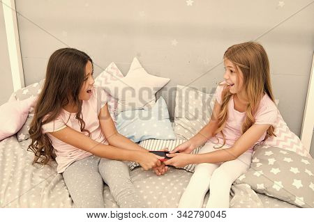Quarrel Between Sisters. Didnt Share The Phone. Phone Time Before Sleep. Family Relations. Sisters U