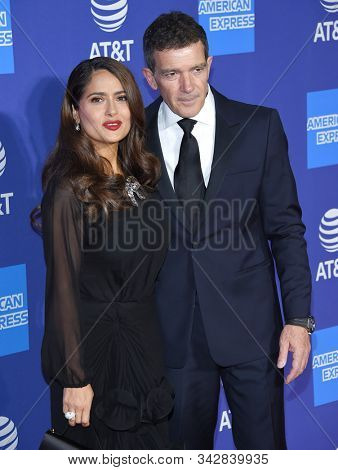 LOS ANGELES - JAN 02:  Salma Hayek and Antonio Banderas arrives for the PSIFF Awards Gala 2020 on January 02, 2020 in Palm Sprimgs, CA                