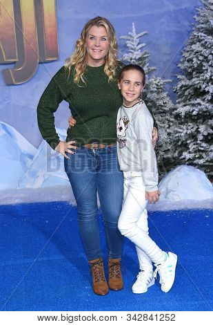 LOS ANGELES - DEC 09:  Alison Sweeney and Megan Sanov arrives for the ÃJumanji: The Next LevelÃ Los Angeles Premiere on December 09, 2019 in Hollywood, CA                