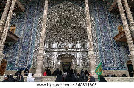 Shrine Of Fatima Masumeh, Qom, Iran - May 2019: Visitors And Worshippers Inside Of Shrine Of Fatima 