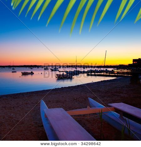 Formentera západ slunce v sobě estany des peix jezero Laguna [Ilustrační foto]