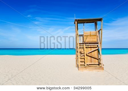 Dům na pláži plavčík Formentera Llevant bílý písek a tyrkysové vody idylické