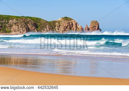 Woolamai Surf Beach Is 4.2 Km Long And Due To The Westerly Winds It Has Persistently  Moderate To Hi
