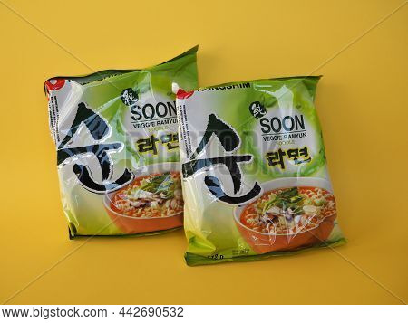 Seoul - Circa December 2021: Nongshim Packet Of Veggie Noodles