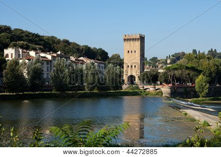 Torre San Niccolo near Arno river i in Florence
