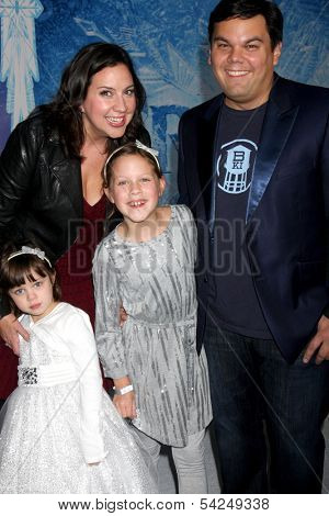 LOS ANGELES - NOV 19:  Annie Lopez, Kristen Anderson-Lopez, Katie Lopez, Bobby Lopez at the 