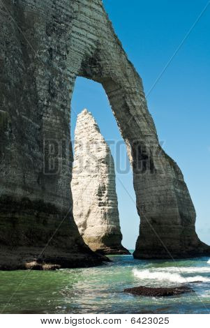 Skały na plaży w Normandii, Francja