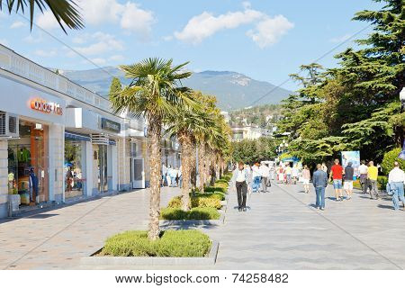 Tourists On Lenin Naberezhnaya (lenin Quay), Yalta