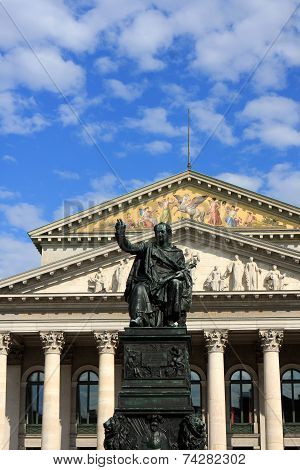 Max-Joseph Platz, Munich