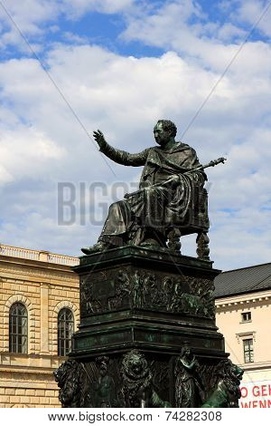 Max-Joseph Platz, Munich