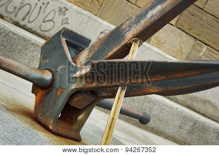 Anchor c
