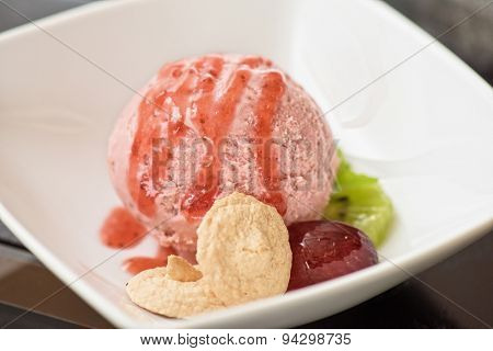 Fruit strawberry ice cream in plate 