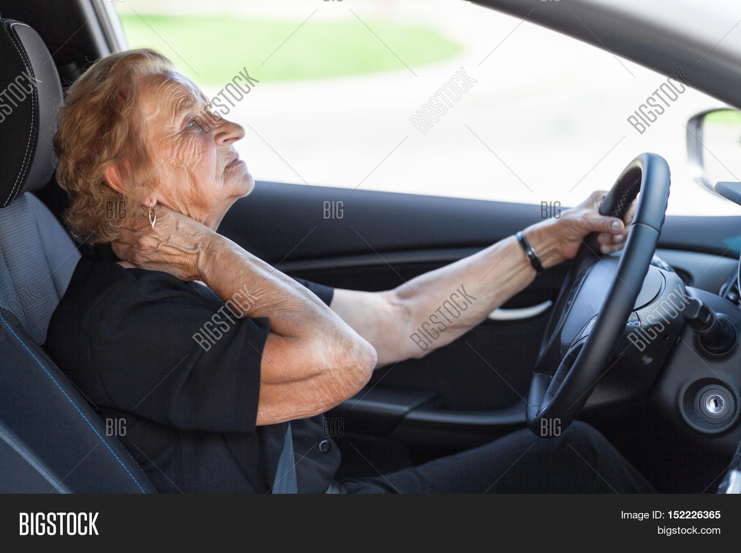 Elderly Woman Behind Image & Photo (Free Trial) | Bigstock