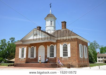 WILLIAMSBURG, VA, USA - MAY 7, 2012: Courthouse of British Colony inside Williamsburg Historic District in Williamsburg, Virginia, USA.