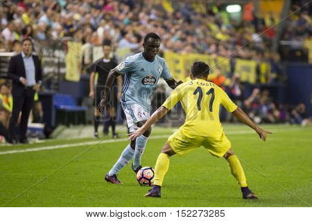 VILLARREAL, SPAIN - OCTOBER 16th: Pione Sisto during La Liga soccer match between Villarreal CF and RC Celta de Vigo at El Madrigal Stadium on October 16, 2016 in Villarreal, Spain