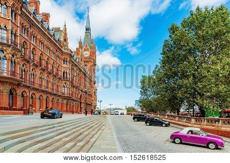 LONDON - AUGUST 22: This is the exterior of St Pancras railway station where people come to travel with the eurostar to other parts of europe on august 22nd 2016 in London