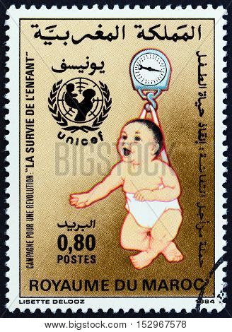 MOROCCO - CIRCA 1985: A stamp printed in Morocco issued for the Infant Survival Campaign shows growth monitoring, circa 1985.