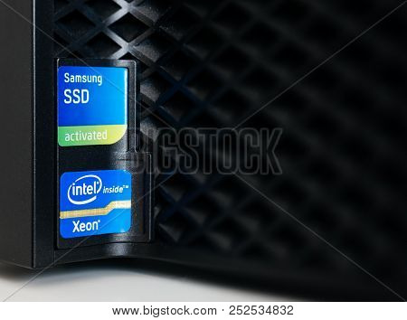 Intel Xeon Inside Sticker With Ssd Samsung Activated