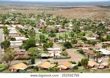 Residential Houses - Newman Town - Western Australia