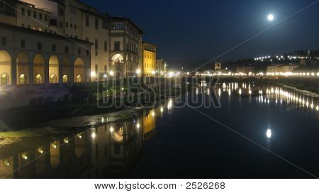 Florence Arno dal Ponte Vecchio 3