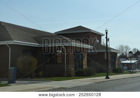 Bluffton Ohio Public Library Under A Clear Blue Sky, Bluffton, Oh, April 12, 2018