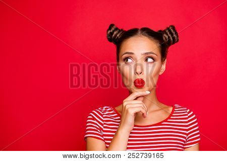 Close Up Portrait Of Young Attractive Woman With Dark Hair Holding Her Chin Looking Sideways Isolate