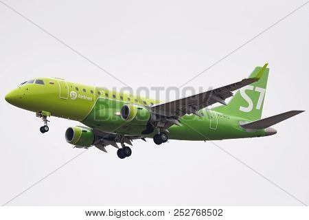 Novosibirsk, Russia - May 2, 2018: Embraer 170-100su Vq-byg S7 Airlines Approaches For Landing At Th