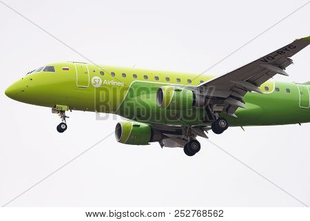 Novosibirsk, Russia - May 2, 2018: Embraer 170-100su Vq-byg S7 Airlines Approaches For Landing At Th