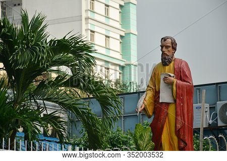 Manila, Ph - Oct. 5: Minor Basilica Of The Black Nazarene Or Also Known As Quiapo Church Statue Figu