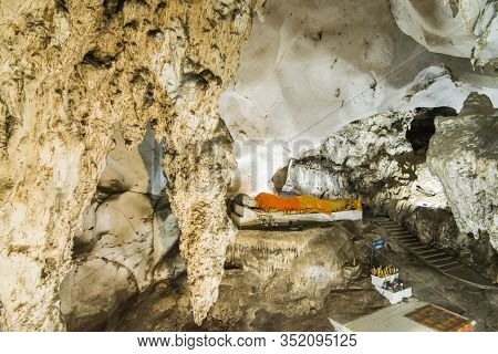 Thailand Chiang Mai Muang On Cave