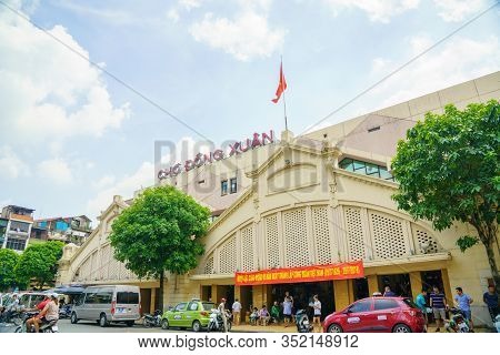 Hanoi/vietnam - July 17:dong Xuan Market Dining Area Local Market City Center Sell By Local Products