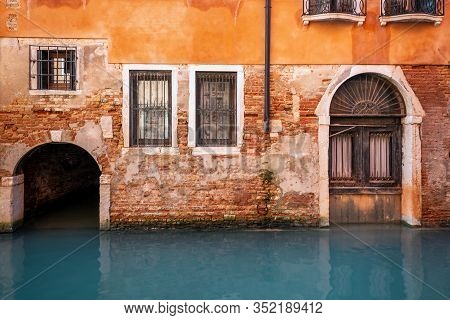 Venice Windows And Doors