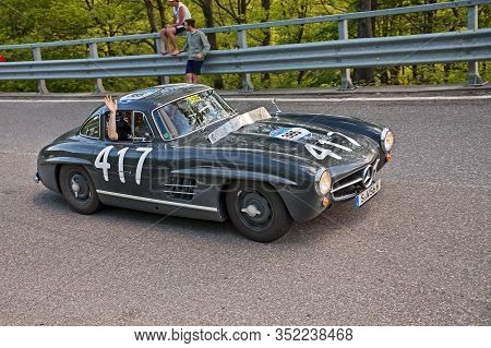 Vintage Racing Car Mercedes-benz 300 Sl Coupe W198 (1956) In Historic Classic Race Mille Miglia On M