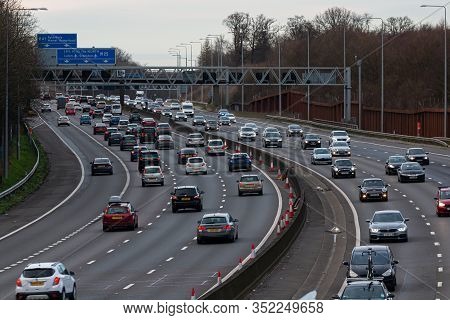 Hunton Bridge, Uk - February 23, 2020: Evening Traffic On Busiest British Motorway M25