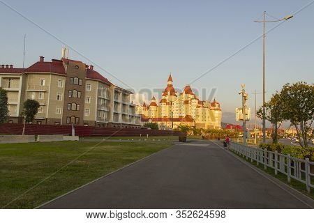 Russia, Sochi, October, 2019: Imeretinskaya Embankment, View Of Sochi Park.