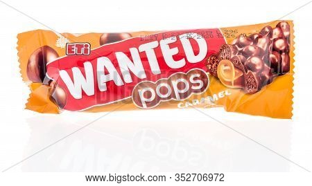 Winneconne,  Wi - 17 February 2020:  A Package Of Eti Wanted Pops Caramel On An Isolated Background.