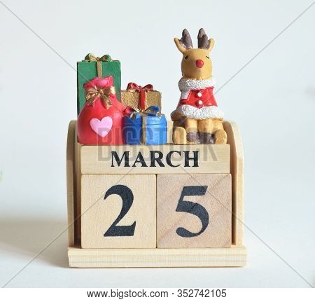 March 25, Icon, Christmas, Birthday With Number Cube Design For Background.