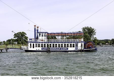 Canandaigua, Ny / Usa Jun 12, 2019. The Canandaigua Lady Cruise Boat On Canandaigua Lake. Replica St