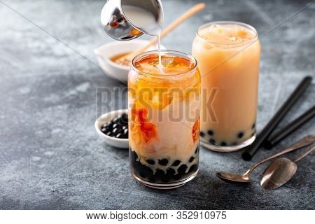 Making Milk Bubble Tea With Tapioca Pearls