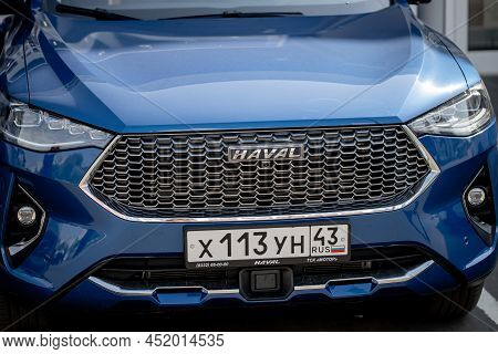 Kirov, Russia - August 2021: New Modern Car Naval F7x In The Dealership. Front View. Car Manufacture