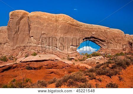 ประตูหน้าต่างในอุทยานแห่งชาติอาร์เชส ยูทาห์