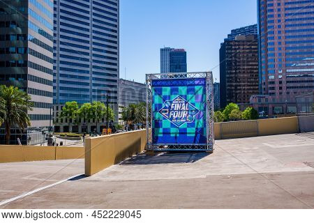New Orleans, La - April 3: Ncaa 2022 Men's Final Four Sign In Front Of The Superdome In The Central 